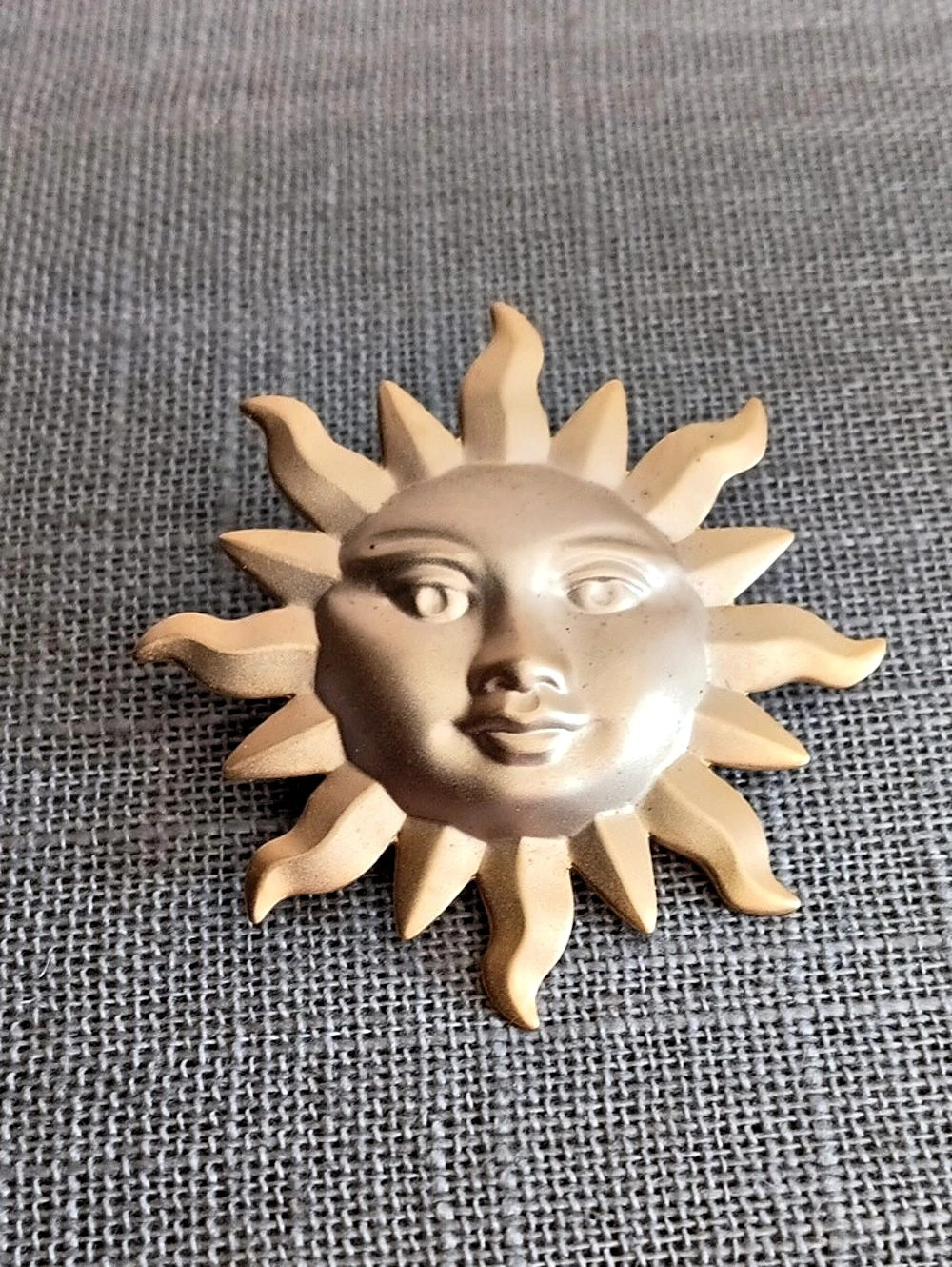 Matte Finish Gold Tone Sun Face Brooch Tac Pin